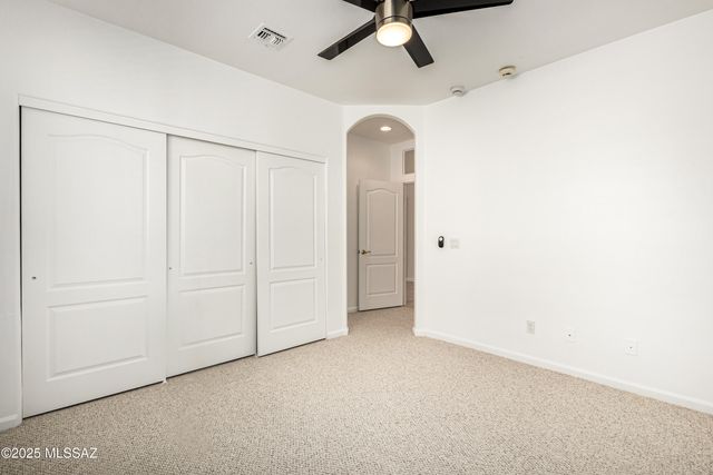 10094 E Stone Spring Place, Tucson, AZ 85749