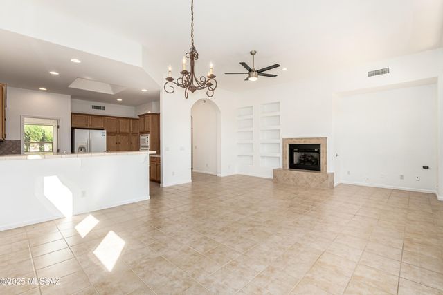 10094 E Stone Spring Place, Tucson, AZ 85749