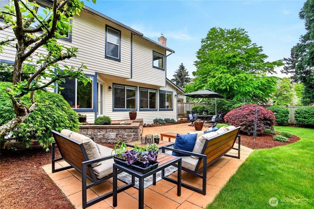 19223 63rd Avenue NE, Kenmore, WA 98028