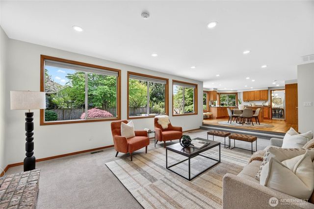 19223 63rd Avenue NE, Kenmore, WA 98028