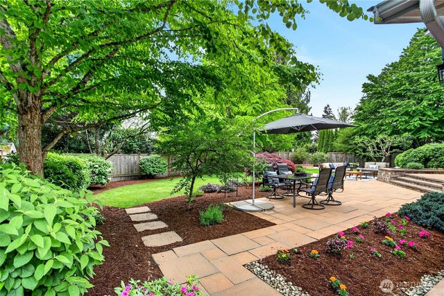 19223 63rd Avenue NE, Kenmore, WA 98028