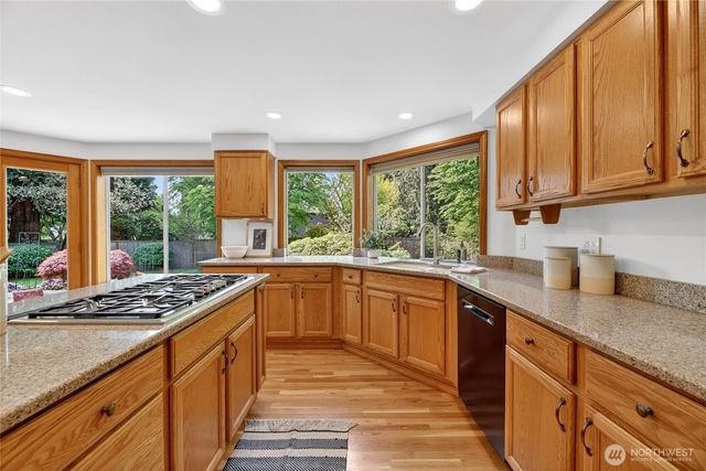 19223 63rd Avenue NE, Kenmore, WA 98028