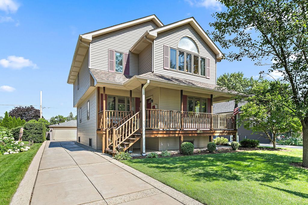 133 N Elroy Avenue, Bartlett, IL 60103