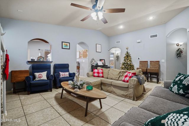 14351 SPANISH POINT Drive, El Paso, TX 79938