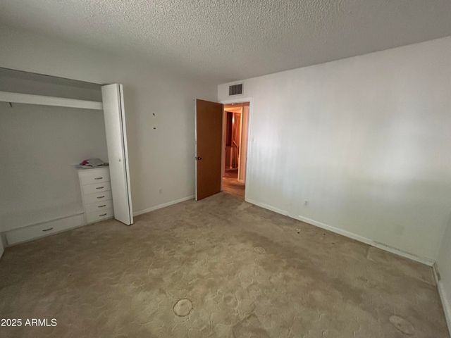 8243 W PICCADILLY Road, Phoenix, AZ 85033