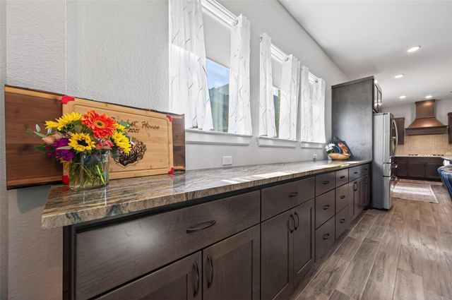 411 Callery Pear Court, Conroe, TX 77304