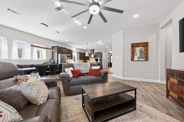 411 Callery Pear Court, Conroe, TX 77304