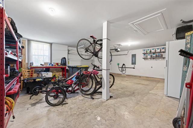 411 Callery Pear Court, Conroe, TX 77304