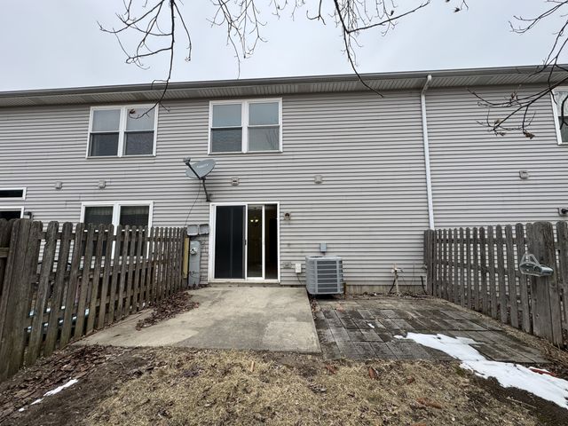 1320 E Arnold Street 1320, Sandwich, IL 60548