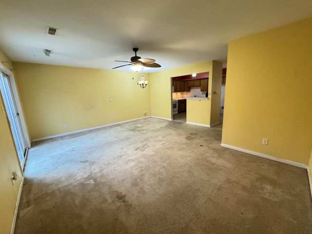 1320 E Arnold Street 1320, Sandwich, IL 60548