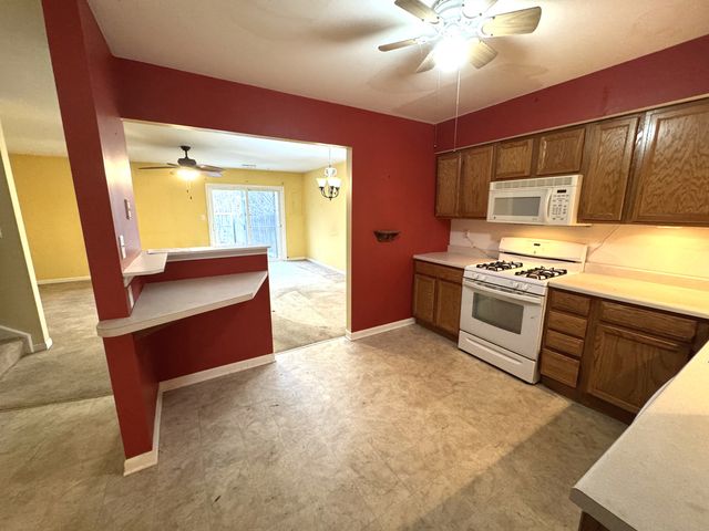 1320 E Arnold Street 1320, Sandwich, IL 60548