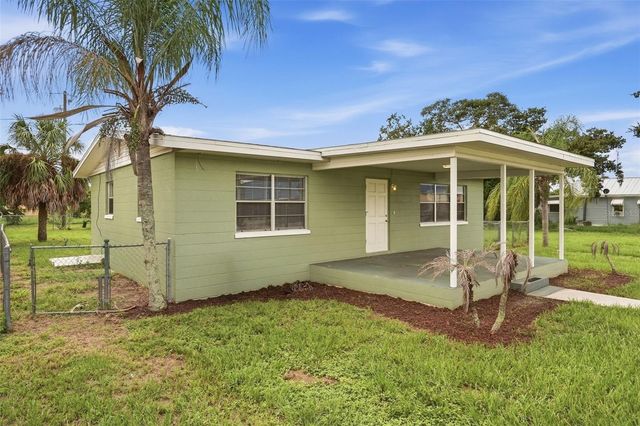 210 E MERRILL AVENUE, Dundee, FL 33838