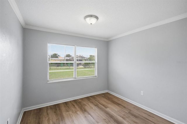 210 E MERRILL AVENUE, Dundee, FL 33838