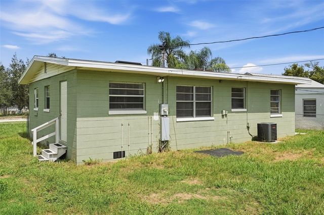 210 E MERRILL AVENUE, Dundee, FL 33838