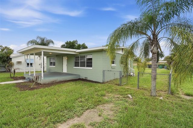 210 E MERRILL AVENUE, Dundee, FL 33838