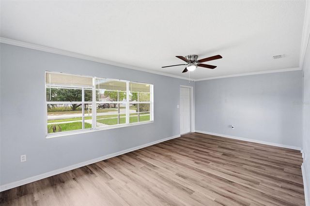 210 E MERRILL AVENUE, Dundee, FL 33838
