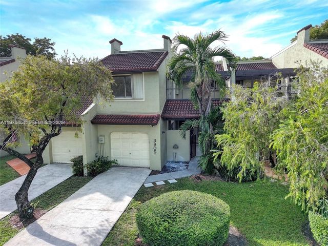 3905 Adra Ave J-46B, Doral, FL 33178