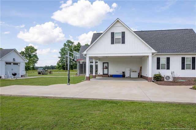 111 N Church Street, Newton Grove, NC 28366