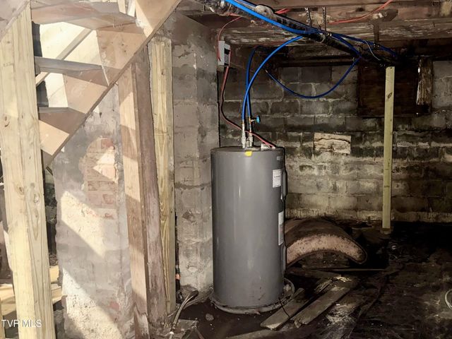 108 Lakeview Street, Bristol, TN 37620