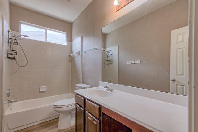 313 Olmos DR, Leander, TX 78641