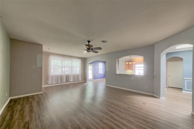 313 Olmos DR, Leander, TX 78641