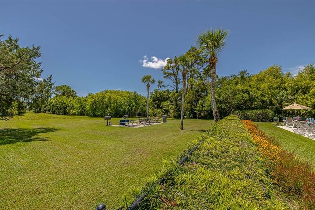 1524 Wood Ave 214, St Simons Island, GA 31522