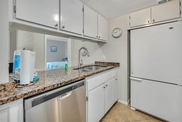 1524 Wood Ave 214, St Simons Island, GA 31522