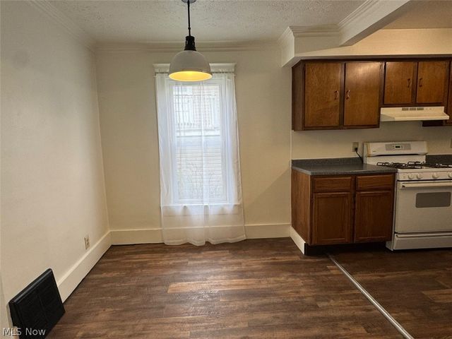 1009 W Wilbeth Road, Akron, OH 44314