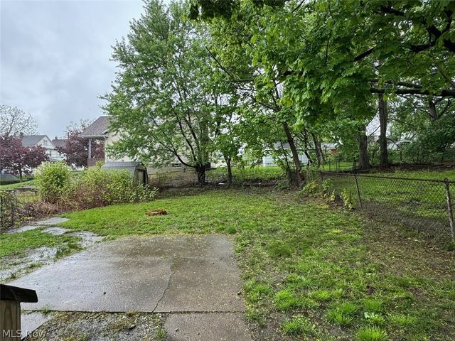 1009 W Wilbeth Road, Akron, OH 44314