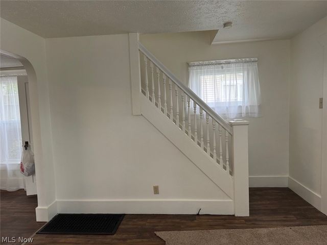 1009 W Wilbeth Road, Akron, OH 44314