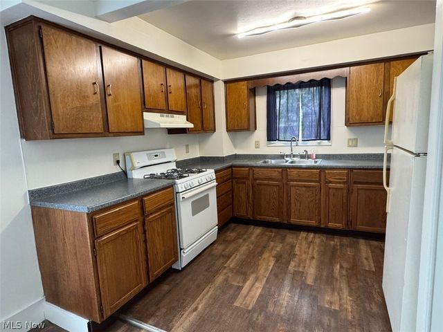 1009 W Wilbeth Road, Akron, OH 44314