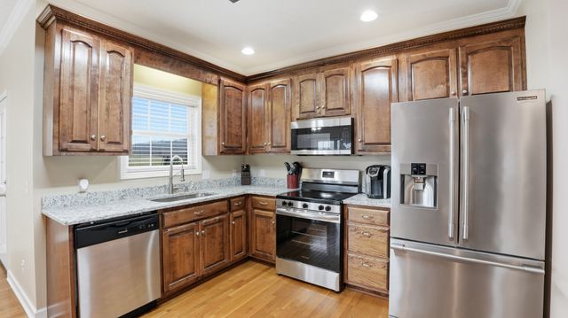 132 Avery Ct, Manchester, TN 37355