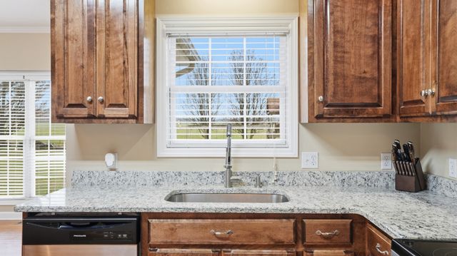 132 Avery Ct, Manchester, TN 37355