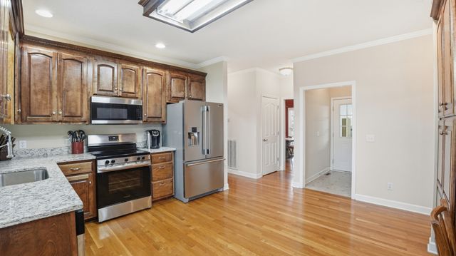 132 Avery Ct, Manchester, TN 37355