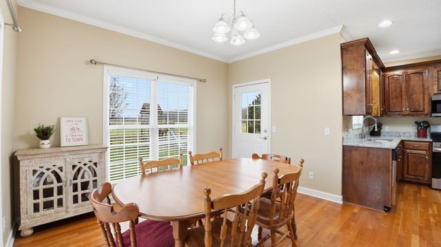 132 Avery Ct, Manchester, TN 37355