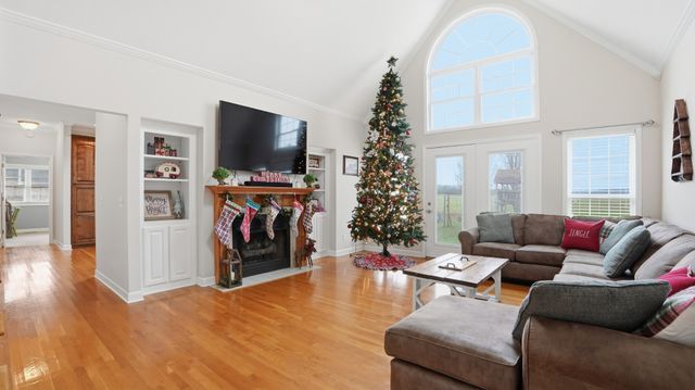 132 Avery Ct, Manchester, TN 37355