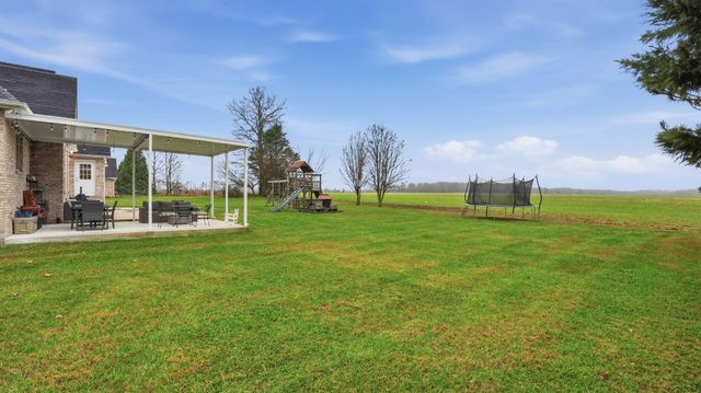 132 Avery Ct, Manchester, TN 37355