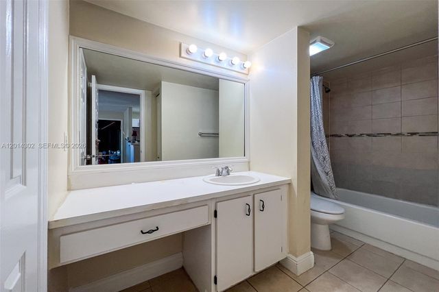 10717 Cleary Blvd 203, Plantation, FL 33324