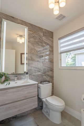 6670 NW 27th Avenue, Boca Raton, FL 33496