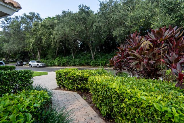 6670 NW 27th Avenue, Boca Raton, FL 33496