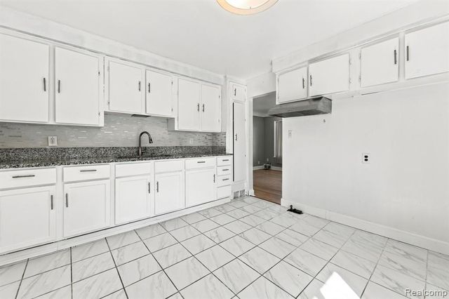 25317 Wagner Avenue, Warren, MI 48089