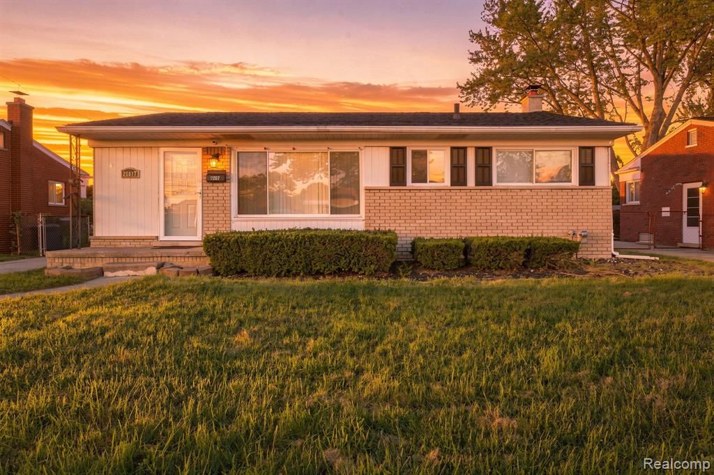 25317 Wagner Avenue, Warren, MI 48089