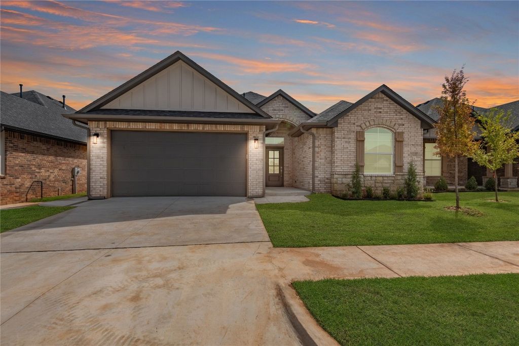 1300 Colonial Avenue, Tuttle, OK 73089