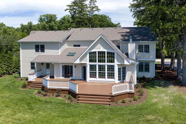 2074 Greenview Road, Northbrook, IL 60062