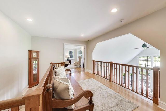 2074 Greenview Road, Northbrook, IL 60062