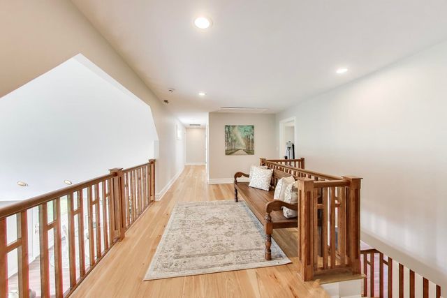 2074 Greenview Road, Northbrook, IL 60062