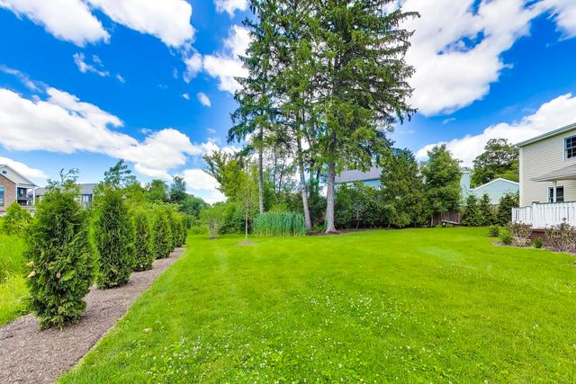 2074 Greenview Road, Northbrook, IL 60062