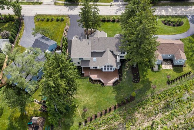 2074 Greenview Road, Northbrook, IL 60062