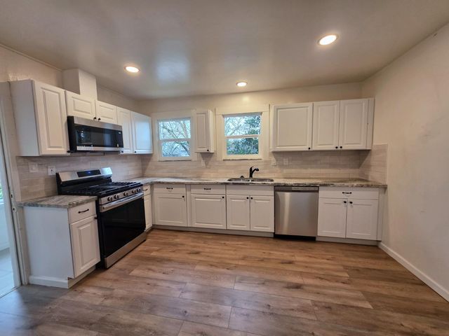 348 W Clay St, Stockton, CA 95206