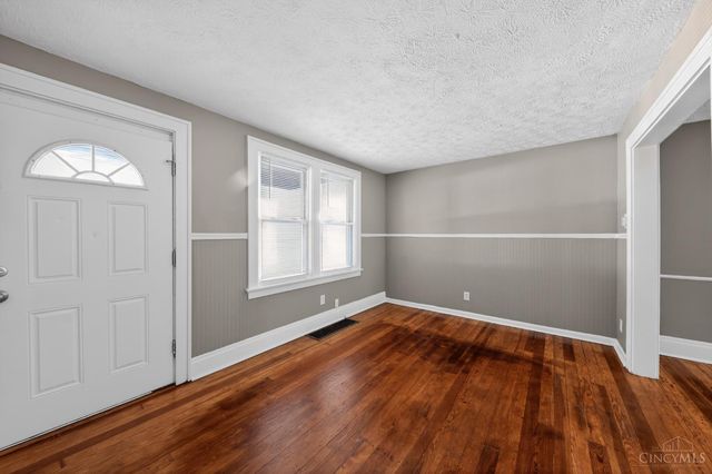 6808 Betts Avenue, North College Hill, OH 45239